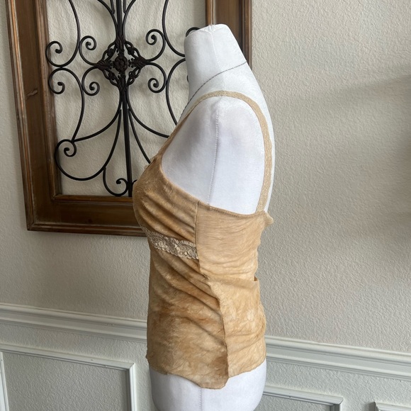 Beautiful Romantic Y2K Lace Cami Vest Top - Picture 5 of 12